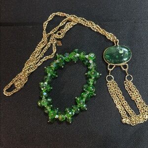 Elegant Gold and Green Necklace and Bracelet Set